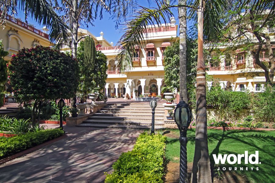 Alsisar Haveli exterior