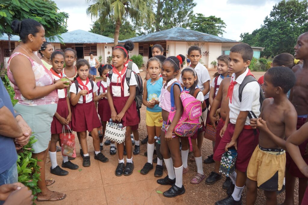 Cuban school kids