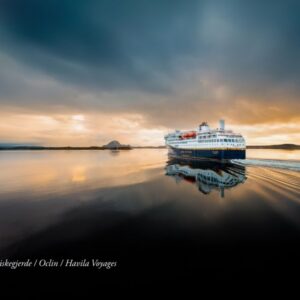 Havila Capella midnight sun