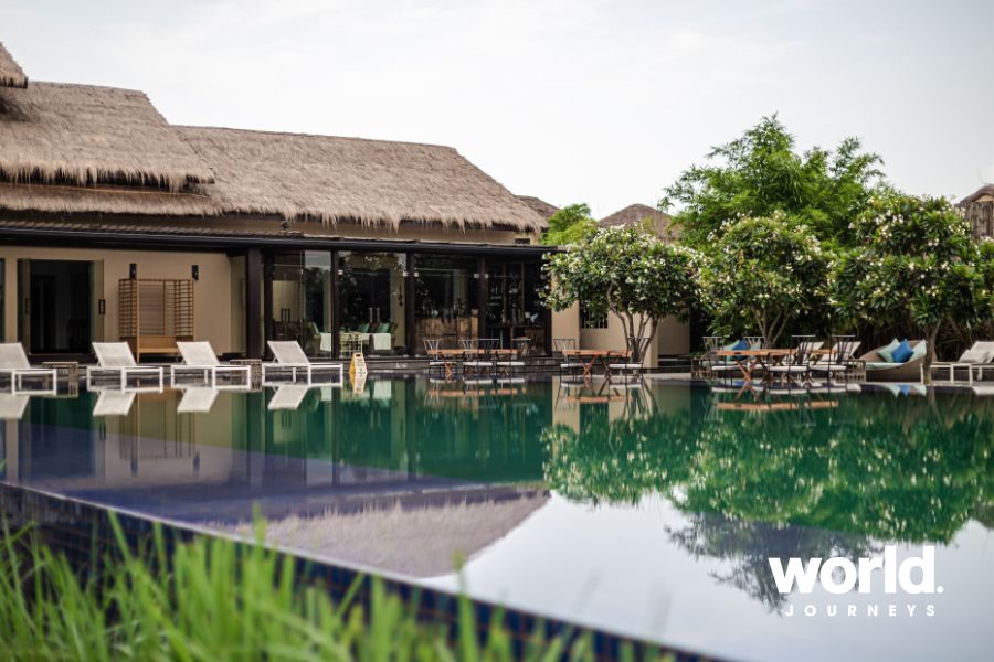 Meghauli Serai main pool