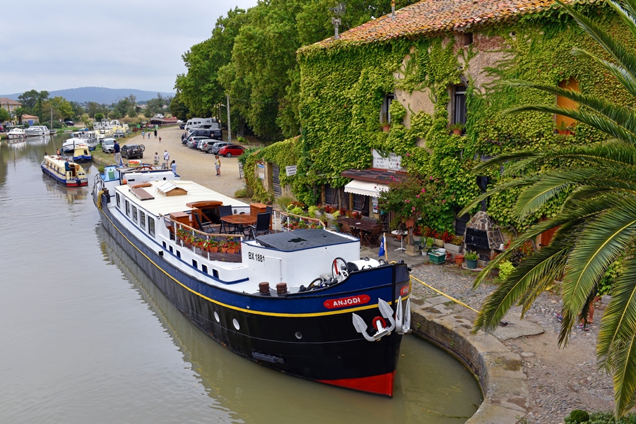 Barge Cruising the Canal du Midi